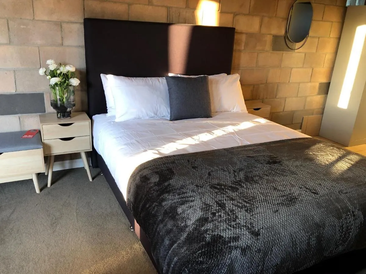 بيت ريفي فندق ستانثوربفي  Granite Belt Cabins