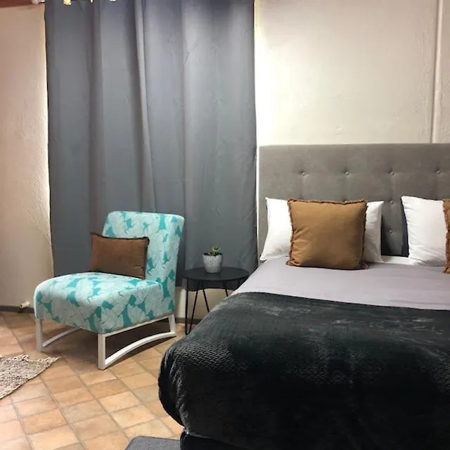 بيت ريفي فندق ستانثوربفي  Granite Belt Cabins أستراليا
